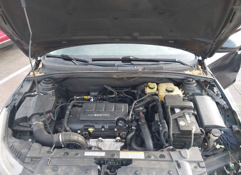 Photo 10 of 2015 Chevrolet Cruze 2LT AUTO (VIN 1G1PE5SB8F7292629)