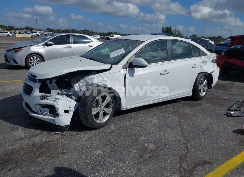 Photo 2 of 2015 Chevrolet Cruze 2LT AUTO (VIN 1G1PE5SB8F7293957)