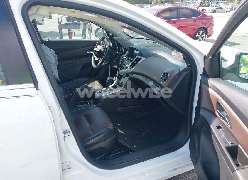 Photo 5 of 2015 Chevrolet Cruze 2LT AUTO (VIN 1G1PE5SB8F7293957)