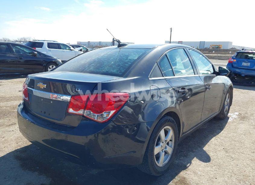 Photo 4 of 2016 Chevrolet Cruze LIMITED 1LT AUTO (VIN 1G1PE5SB8G7122532)