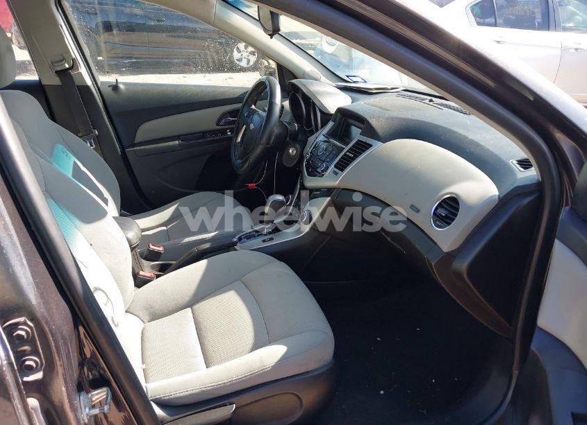 Photo 5 of 2016 Chevrolet Cruze LIMITED 1LT AUTO (VIN 1G1PE5SB8G7122532)