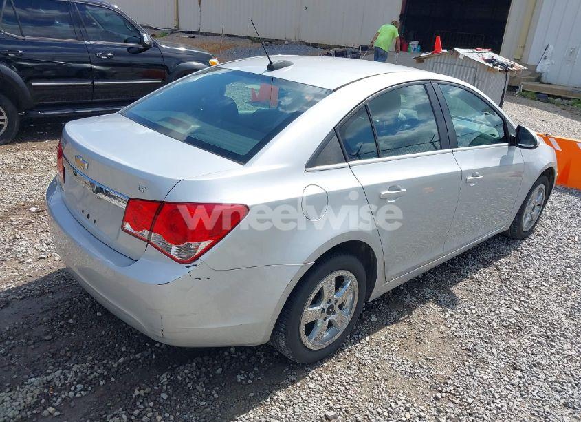 Photo 4 of 2016 Chevrolet Cruze LIMITED 1LT AUTO (VIN 1G1PE5SB8G7133076)