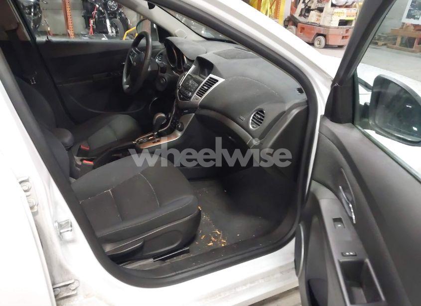 Photo 5 of 2016 Chevrolet Cruze LIMITED 1LT AUTO (VIN 1G1PE5SB8G7197778)