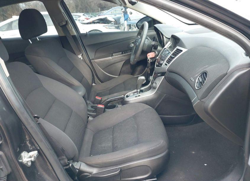 Photo 5 of 2016 Chevrolet Cruze LIMITED 1LT AUTO (VIN 1G1PE5SB8G7217298)