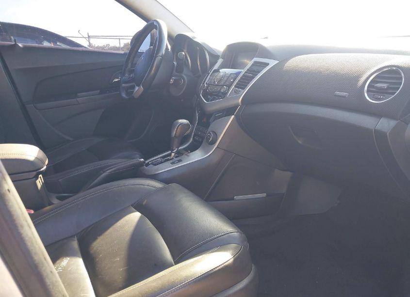 Photo 5 of 2013 Chevrolet Cruze 2LT AUTO (VIN 1G1PE5SB9D7101409)