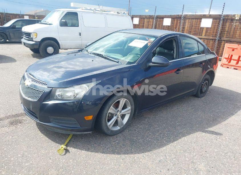 Photo 2 of 2014 Chevrolet Cruze 2LT AUTO (VIN 1G1PE5SB9E7132483)