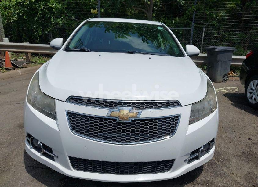 Photo 12 of 2014 Chevrolet Cruze 2LT AUTO (VIN 1G1PE5SB9E7212124)