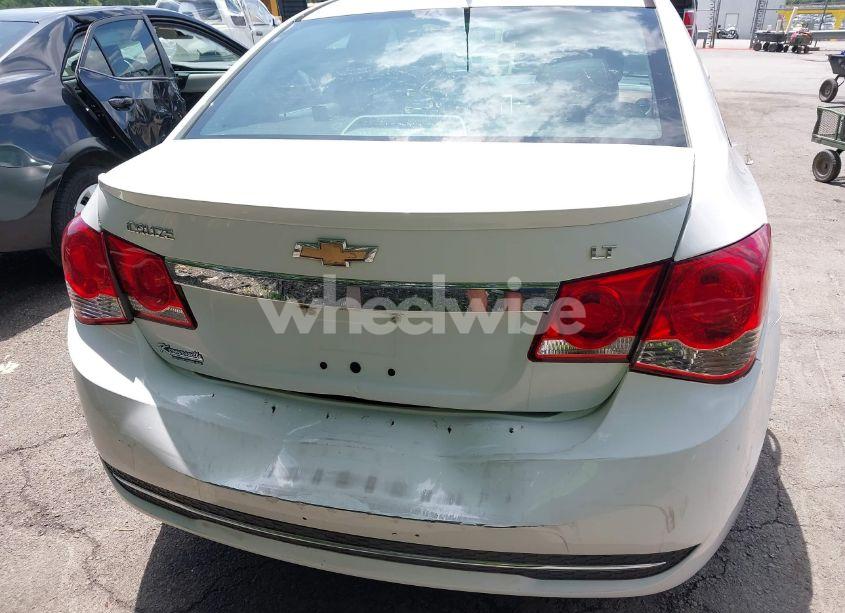 Photo 6 of 2014 Chevrolet Cruze 2LT AUTO (VIN 1G1PE5SB9E7212124)