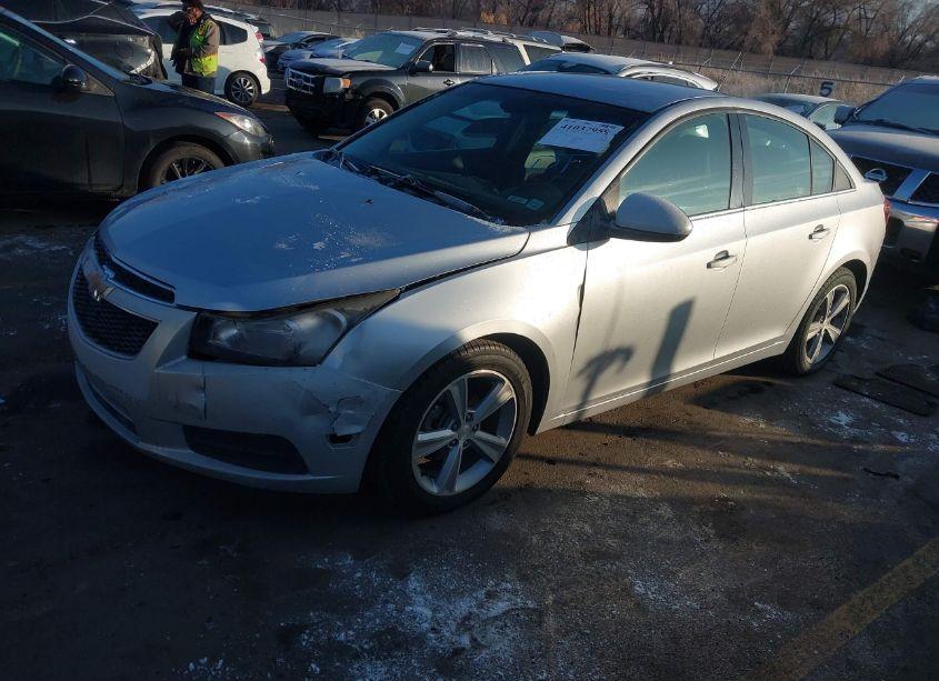 Photo 2 of 2014 Chevrolet Cruze 2LT AUTO (VIN 1G1PE5SB9E7289169)