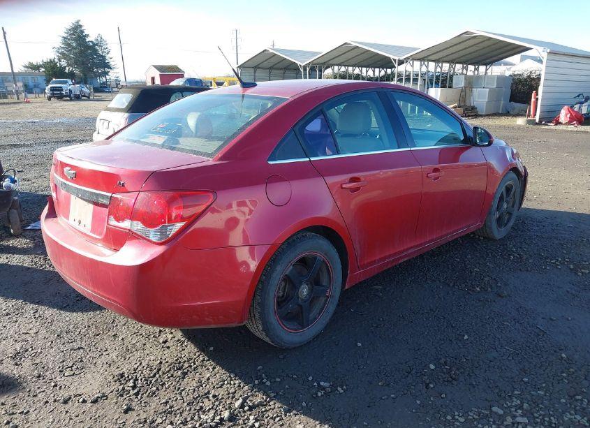 Photo 4 of 2014 Chevrolet Cruze 2LT AUTO (VIN 1G1PE5SB9E7289687)