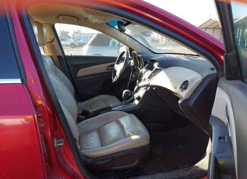 Photo 5 of 2014 Chevrolet Cruze 2LT AUTO (VIN 1G1PE5SB9E7289687)