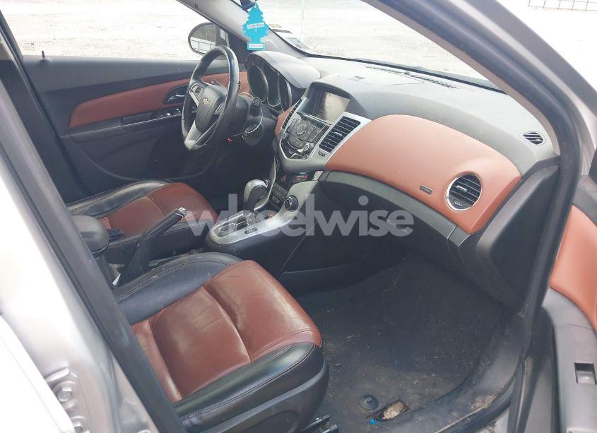 Photo 5 of 2014 Chevrolet Cruze 2LT AUTO (VIN 1G1PE5SB9E7304673)