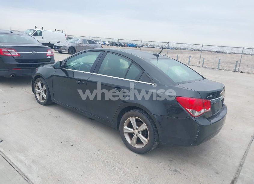 Photo 3 of 2014 Chevrolet Cruze 2LT AUTO (VIN 1G1PE5SB9E7339553)