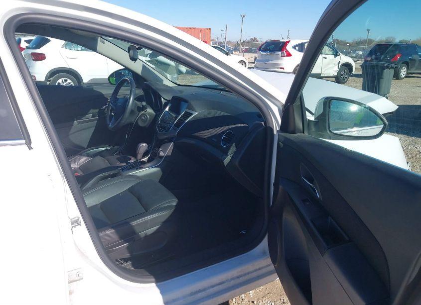 Photo 5 of 2014 Chevrolet Cruze 2LT AUTO (VIN 1G1PE5SB9E7389854)