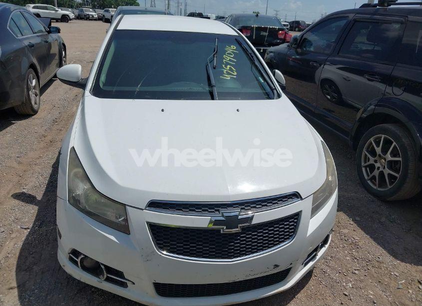 Photo 6 of 2014 Chevrolet Cruze 2LT AUTO (VIN 1G1PE5SB9E7392804)