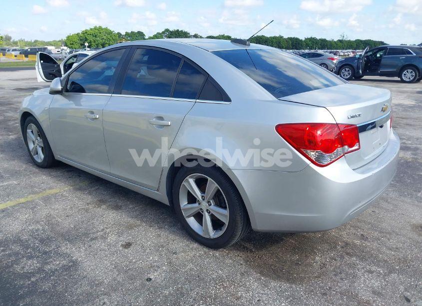 Photo 3 of 2015 Chevrolet Cruze 2LT AUTO (VIN 1G1PE5SB9F7147907)