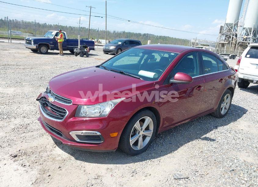 Photo 2 of 2015 Chevrolet Cruze 2LT AUTO (VIN 1G1PE5SB9F7178056)