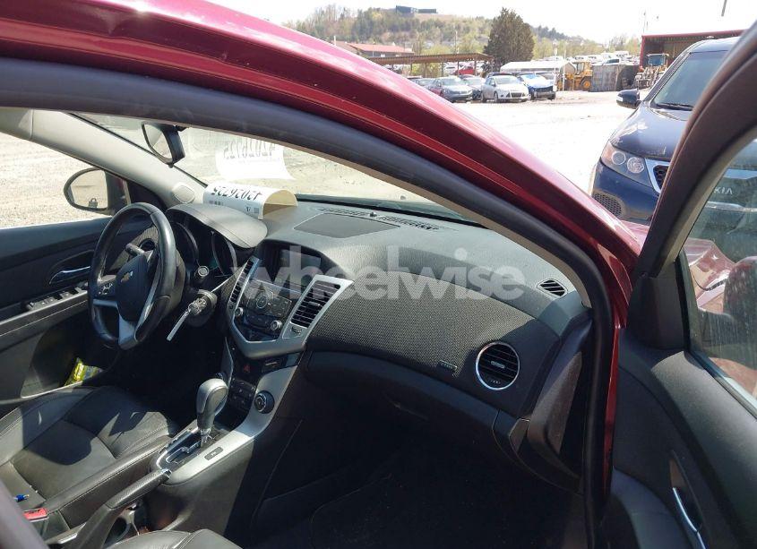 Photo 5 of 2015 Chevrolet Cruze 2LT AUTO (VIN 1G1PE5SB9F7178056)