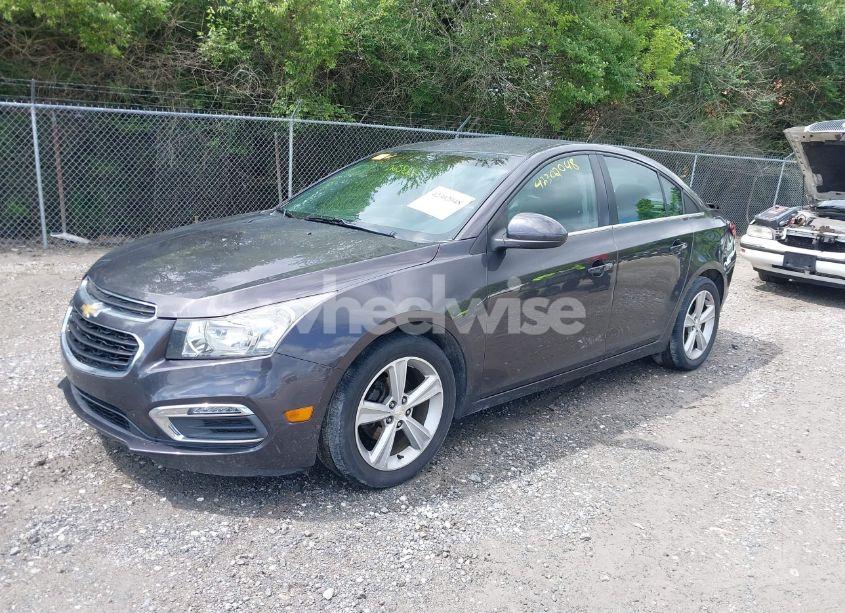 Photo 2 of 2015 Chevrolet Cruze 2LT AUTO (VIN 1G1PE5SB9F7182480)