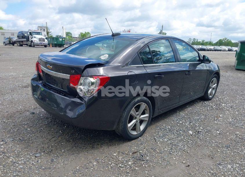 Photo 4 of 2015 Chevrolet Cruze 2LT AUTO (VIN 1G1PE5SB9F7182480)