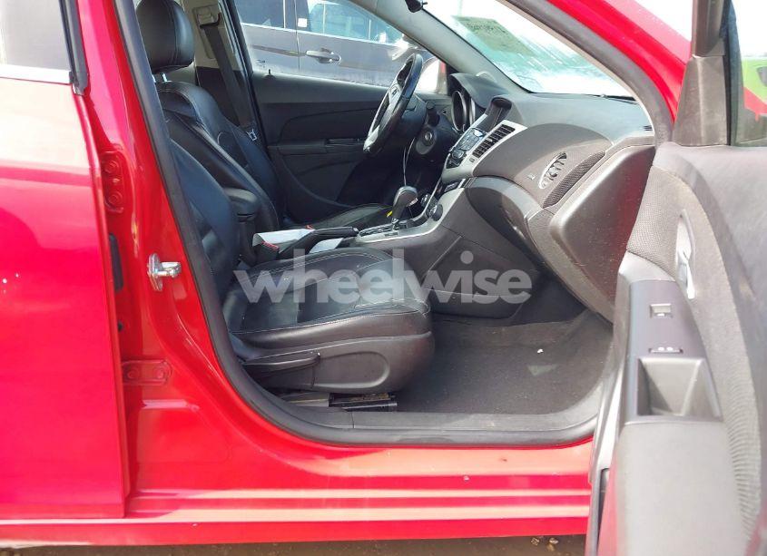 Photo 5 of 2015 Chevrolet Cruze 2LT AUTO (VIN 1G1PE5SB9F7188957)