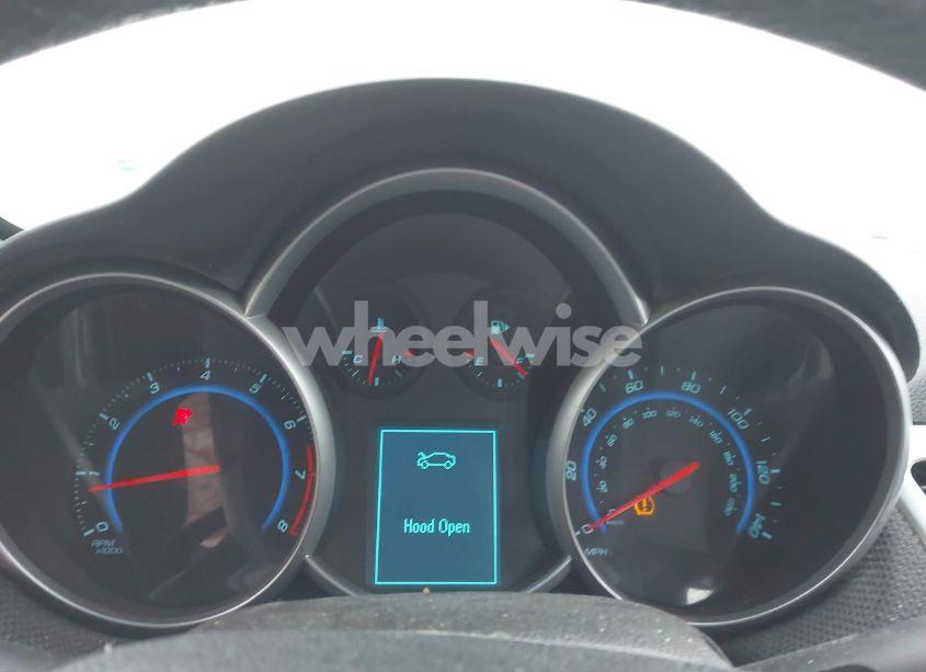 Photo 7 of 2015 Chevrolet Cruze 2LT AUTO (VIN 1G1PE5SB9F7219799)