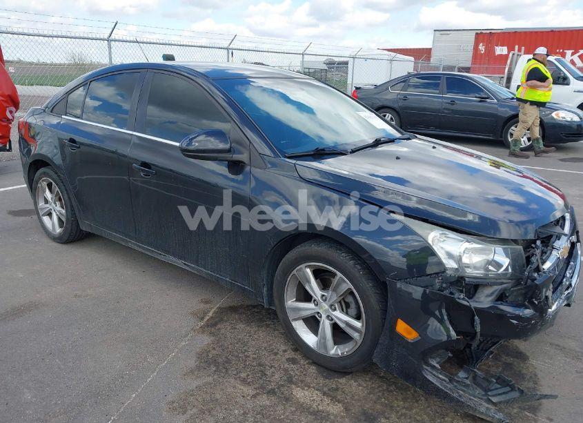 2015 Chevrolet Cruze 2LT AUTO (VIN 1G1PE5SB9F7233931) main photo