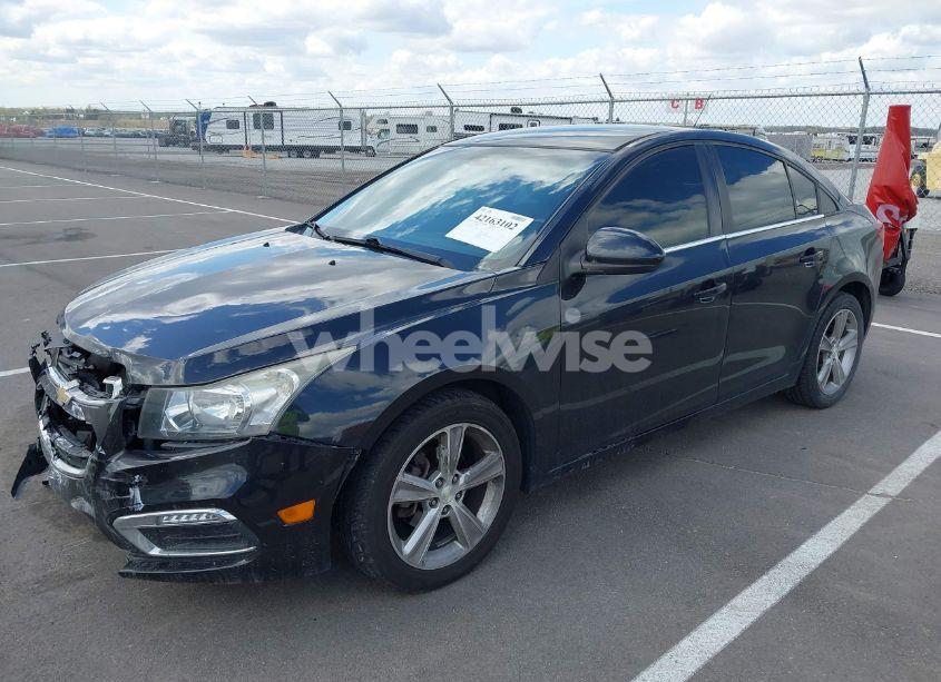 Photo 2 of 2015 Chevrolet Cruze 2LT AUTO (VIN 1G1PE5SB9F7233931)