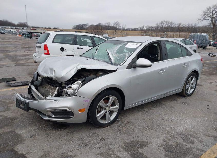 Photo 2 of 2015 Chevrolet Cruze 2LT AUTO (VIN 1G1PE5SB9F7296561)
