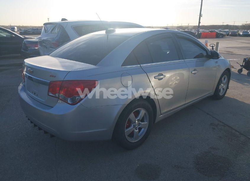 Photo 4 of 2016 Chevrolet Cruze LIMITED 1LT AUTO (VIN 1G1PE5SB9G7127139)
