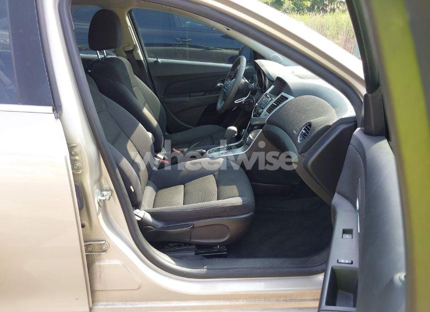 Photo 5 of 2016 Chevrolet Cruze LIMITED 1LT AUTO (VIN 1G1PE5SB9G7132731)