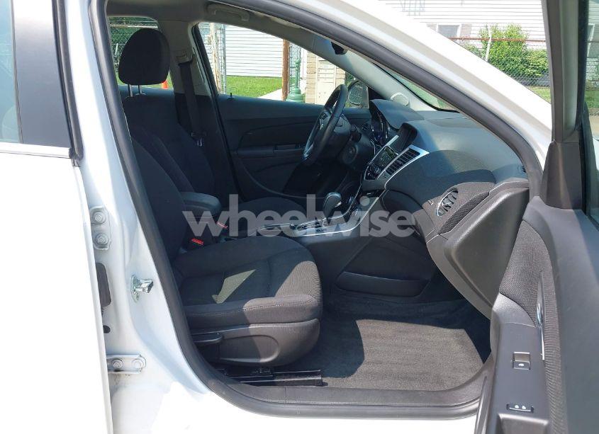 Photo 5 of 2016 Chevrolet Cruze LIMITED 1LT AUTO (VIN 1G1PE5SB9G7169908)