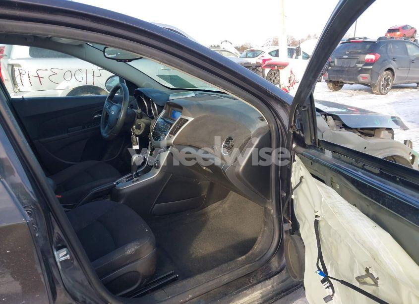 Photo 5 of 2016 Chevrolet Cruze LIMITED 1LT AUTO (VIN 1G1PE5SB9G7219299)
