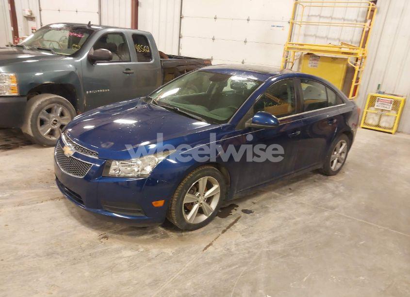 Photo 2 of 2013 Chevrolet Cruze 2LT AUTO (VIN 1G1PE5SBXD7123001)