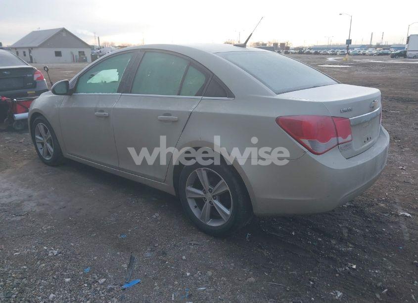Photo 3 of 2013 Chevrolet Cruze 2LT AUTO (VIN 1G1PE5SBXD7144639)