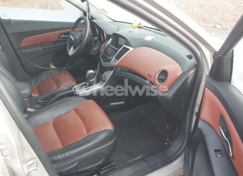 Photo 5 of 2013 Chevrolet Cruze 2LT AUTO (VIN 1G1PE5SBXD7144639)