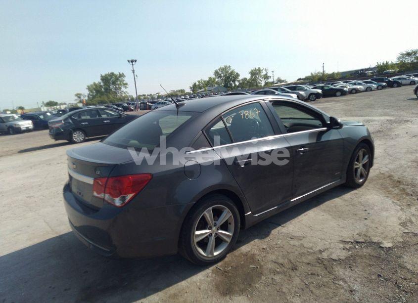 Photo 4 of 2013 Chevrolet Cruze 2LT AUTO (VIN 1G1PE5SBXD7164759)