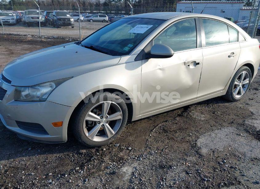 Photo 6 of 2013 Chevrolet Cruze 2LT AUTO (VIN 1G1PE5SBXD7178077)