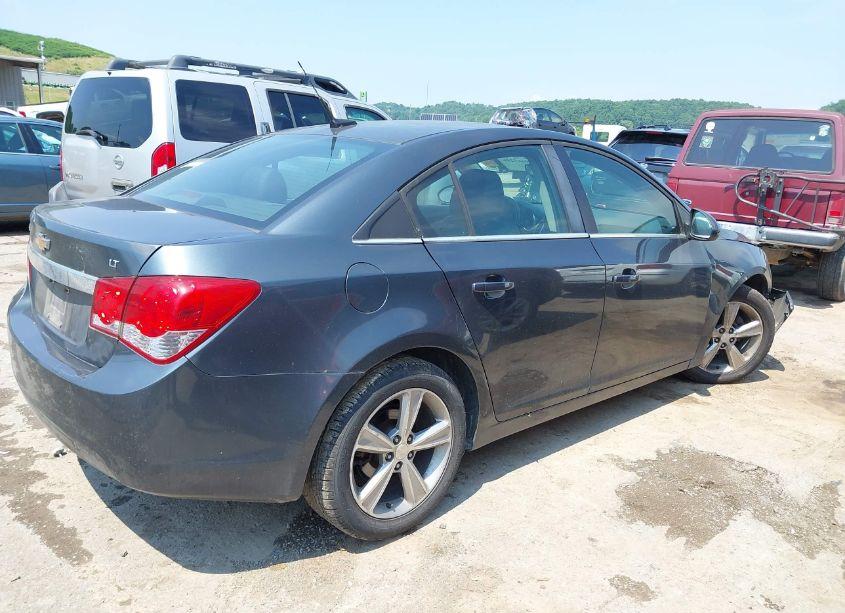 Photo 4 of 2013 Chevrolet Cruze 2LT AUTO (VIN 1G1PE5SBXD7182470)