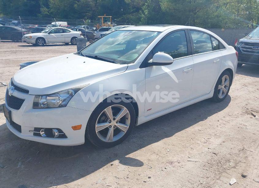 Photo 2 of 2013 Chevrolet Cruze 2LT AUTO (VIN 1G1PE5SBXD7312263)