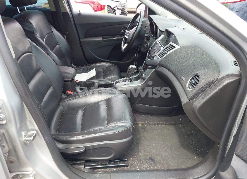 Photo 5 of 2014 Chevrolet Cruze 2LT AUTO (VIN 1G1PE5SBXE7120827)