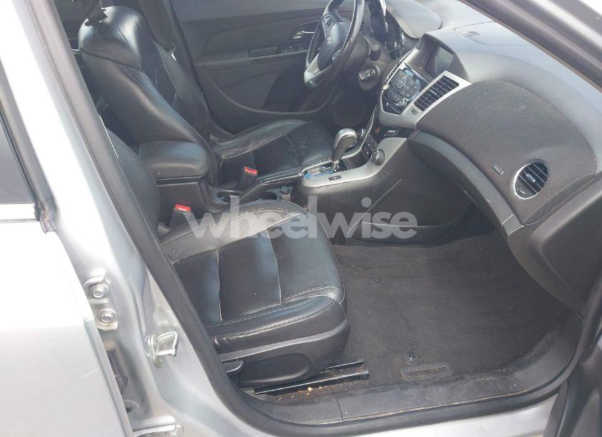 Photo 5 of 2014 Chevrolet Cruze 2LT AUTO (VIN 1G1PE5SBXE7159448)