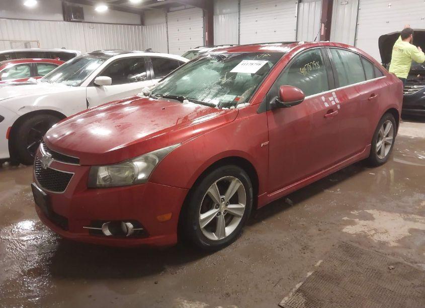 Photo 2 of 2014 Chevrolet Cruze 2LT AUTO (VIN 1G1PE5SBXE7266158)