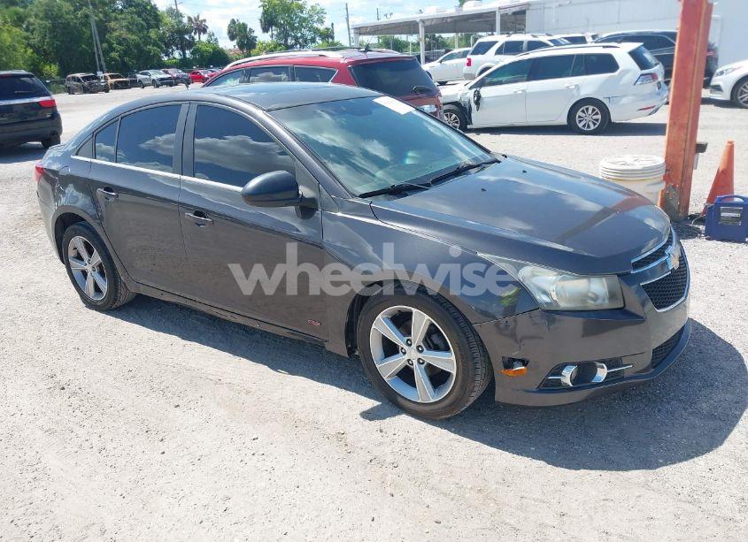 2014 Chevrolet Cruze 2LT AUTO (VIN 1G1PE5SBXE7271408) main photo