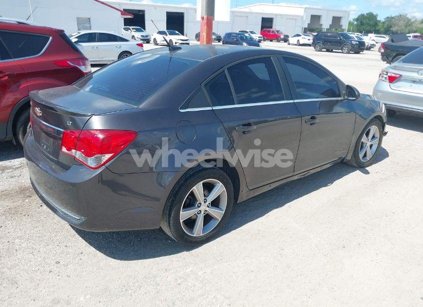 Photo 4 of 2014 Chevrolet Cruze 2LT AUTO (VIN 1G1PE5SBXE7271408)