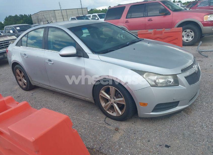 2014 Chevrolet Cruze 2LT AUTO (VIN 1G1PE5SBXE7335270) main photo