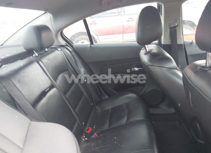 Photo 8 of 2014 Chevrolet Cruze 2LT AUTO (VIN 1G1PE5SBXE7335270)