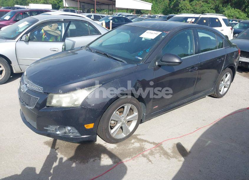 Photo 2 of 2014 Chevrolet Cruze 2LT AUTO (VIN 1G1PE5SBXE7380886)
