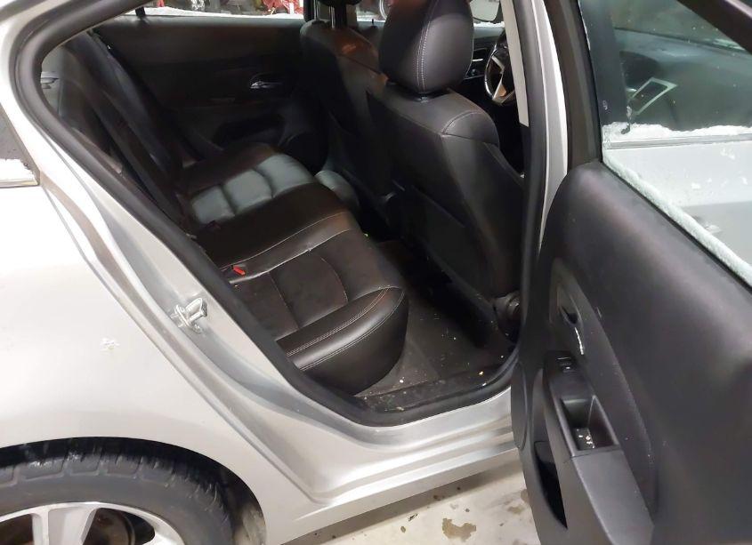 Photo 8 of 2014 Chevrolet Cruze 2LT AUTO (VIN 1G1PE5SBXE7387823)