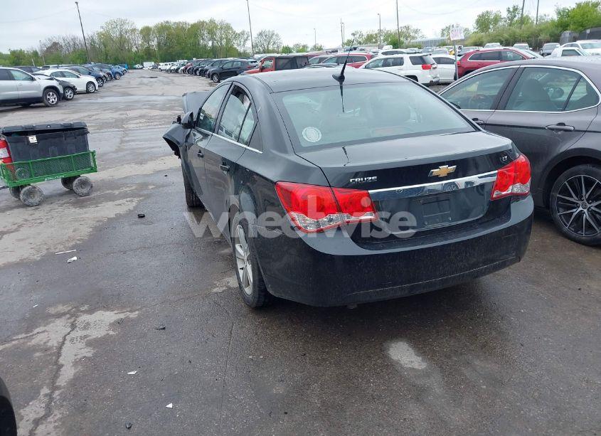 Photo 3 of 2014 Chevrolet Cruze 2LT AUTO (VIN 1G1PE5SBXE7480311)